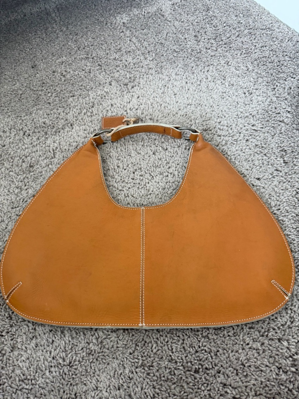 Latico leather hobo-style crescent shape shoulder bag - Picture 2 of 4